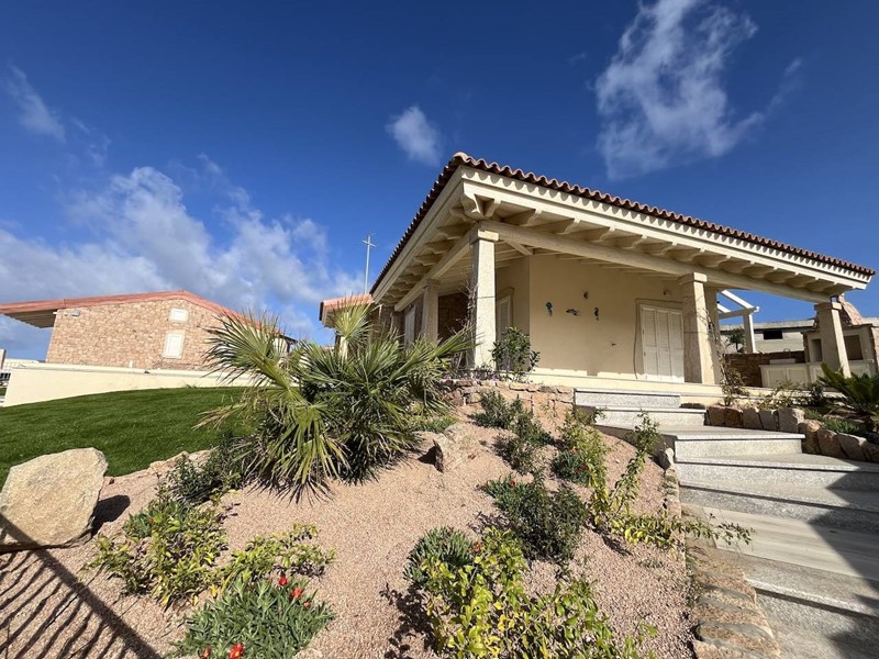 Villetta a schiera in Vendita a Trinità d'Agultu e Vignola, 315'000€, 70 m²