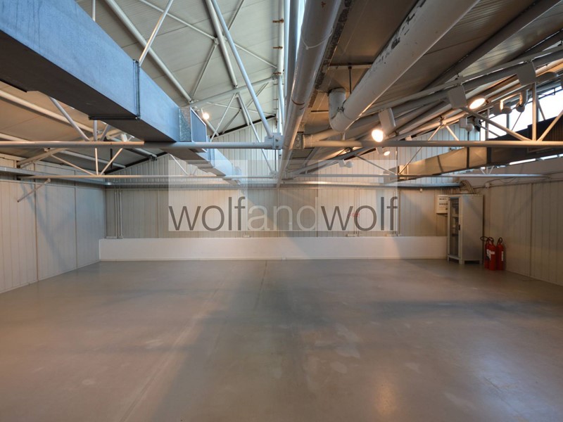 Immobile commerciale in Affitto a Milano, 2'920€, 100 m²