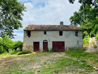 Rustico in Vendita a Belvedere Ostrense, 59'000€, 240 m²