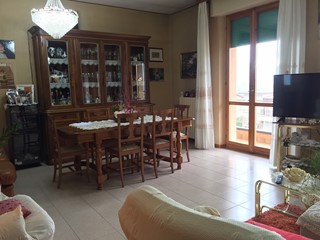 Appartamento in Vendita a Cupramontana, 125'000€, 200 m²