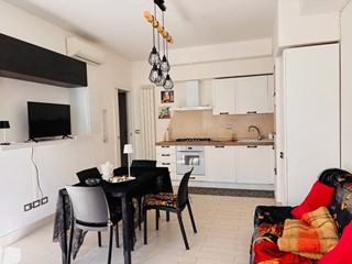 Attico in Vendita a Falconara Marittima, 98'000€, 70 m²