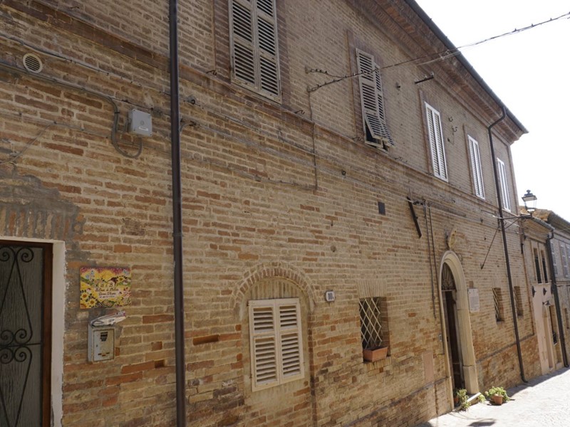 Appartamento in Vendita a Massignano, 100'000€, 135 m²