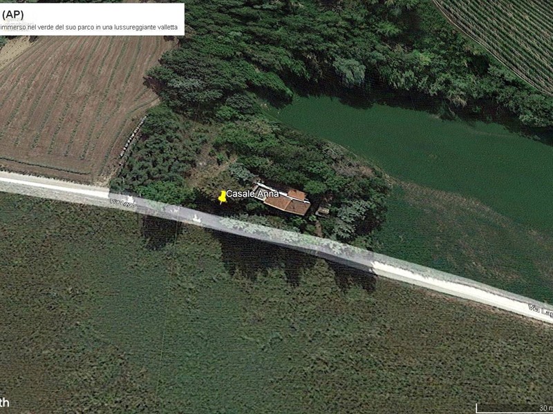 Rustico in Vendita a Castignano, 280'000€, 180 m²