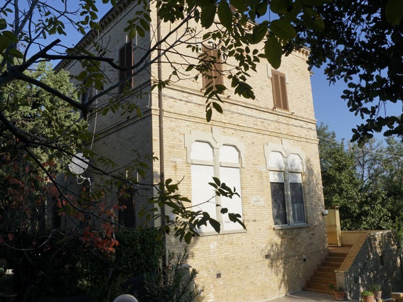 Appartamento in Vendita a Offida, 90'000€, 85 m²