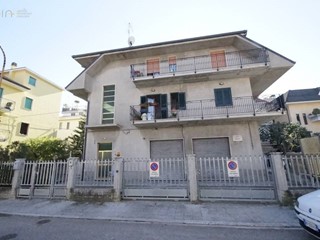 Monolocale in Vendita a San Benedetto del Tronto, 95'000€, 90 m²