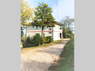 Rustico in Vendita a Castel di Lama, 250'000€, 260 m²