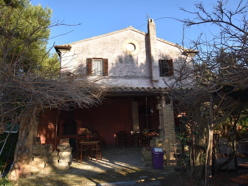 Villa in Vendita a Ripatransone, 400 m²