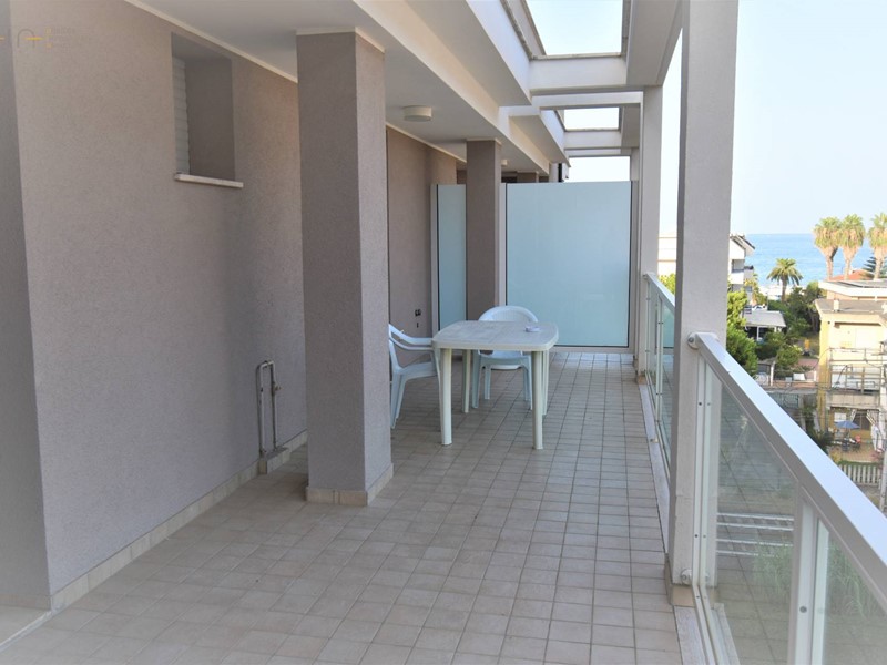 Appartamento in Vendita a Grottammare, 2800 m², con Box