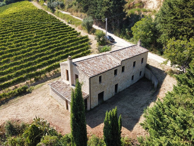 Rustico in Vendita a Ripatransone, 230'000€, 260 m²