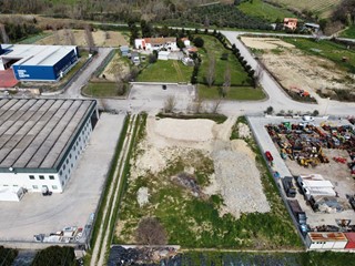 Terreno industriale in Vendita a Ripatransone, 310'000€, 2671 m²