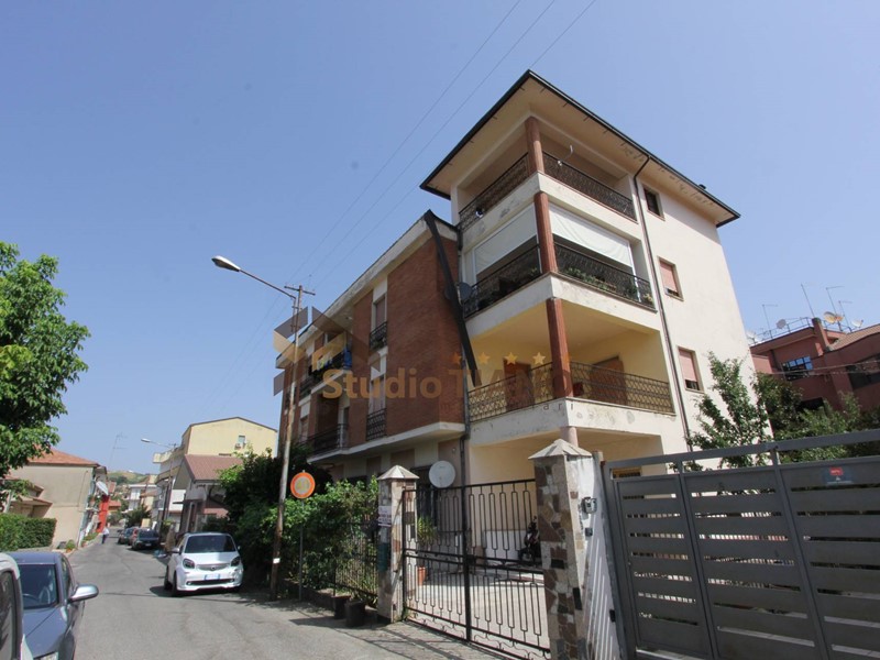 Trilocale in Vendita a Rende, 109'000€, 103 m²