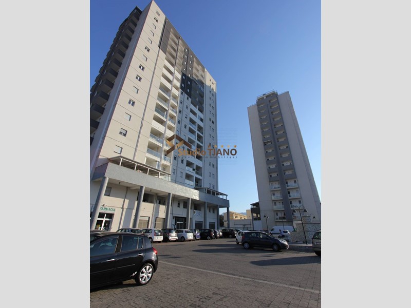 Quadrilocale in Vendita a Cosenza, 165'000€, 115 m²