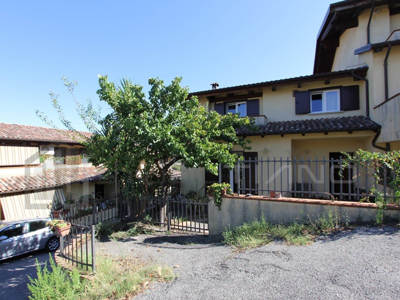 Casa Semi Indipendente in Vendita a Montalto Uffugo, 149'000€, 190 m²