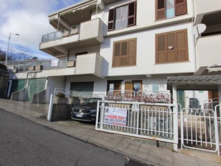 Villa in Vendita a Cosenza, 269'000€, 257 m²