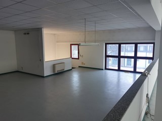 Capannone in Affitto a Marcon, 1'200€, 220 m²