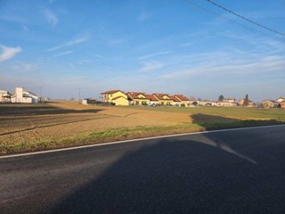 Terreno edificabile in Vendita a Robecco Pavese, 20'000€, 471 m²