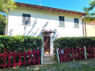 Villetta a schiera in Vendita a Borgoratto Mormorolo, 128'000€, 160 m²