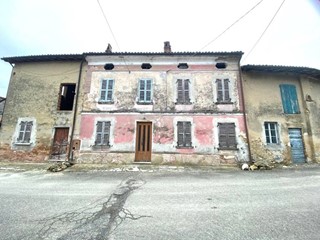 Rustico in Vendita a Santa Giuletta, 39'000€, 300 m²