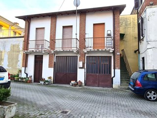 Bilocale in Vendita a Santa Giuletta, 29'000€, 45 m²