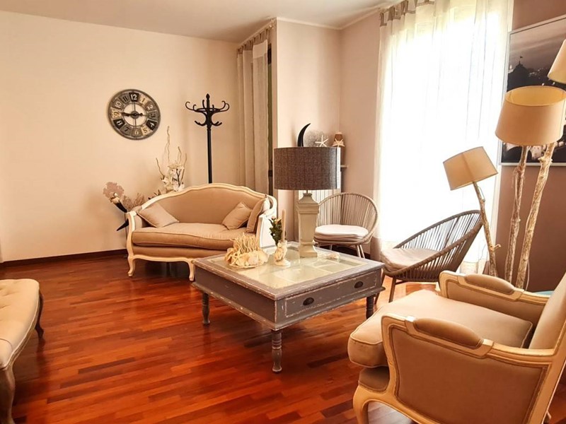 Quadrilocale in Vendita a Casteggio, 165'000€, 105 m²