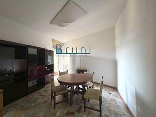 Appartamento in Vendita a San Benedetto del Tronto, 280'000€, 150 m²