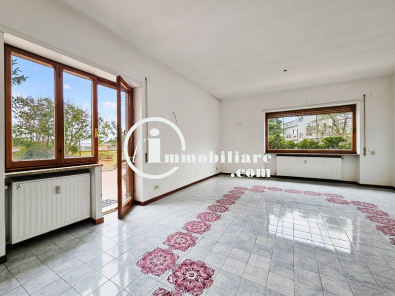 Appartamento in Vendita a Roma, 620'000&euro;, 180 m²