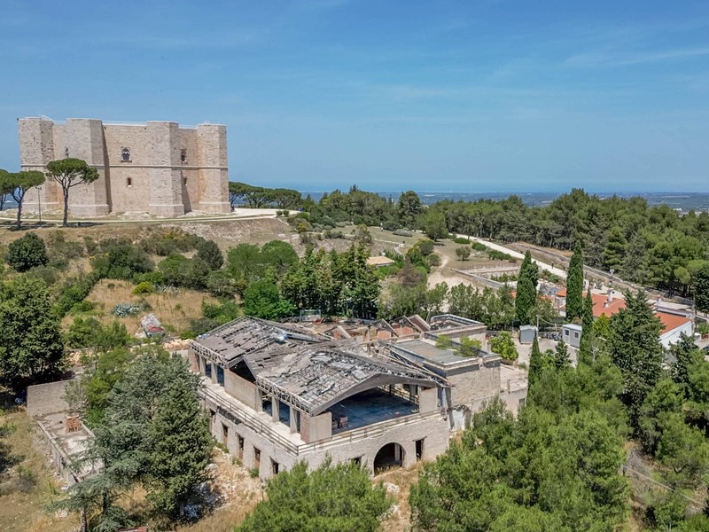 Appartamento in Vendita a Andria, 2000 m²