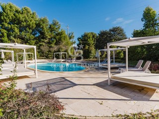 Villa in Vendita a Fasano, 1'050'000€, 510 m²