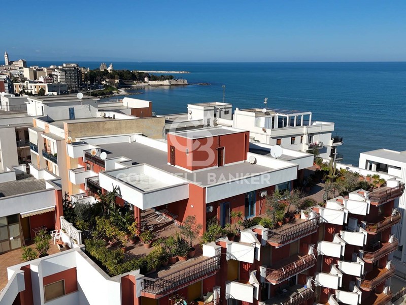 Attico in Vendita a Trani, 430'000€, 200 m²