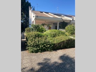 Villa in Affitto a Bari, 4'000€, 250 m²