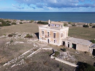 Villa in Vendita a Bisceglie, 600'000€, 350 m²