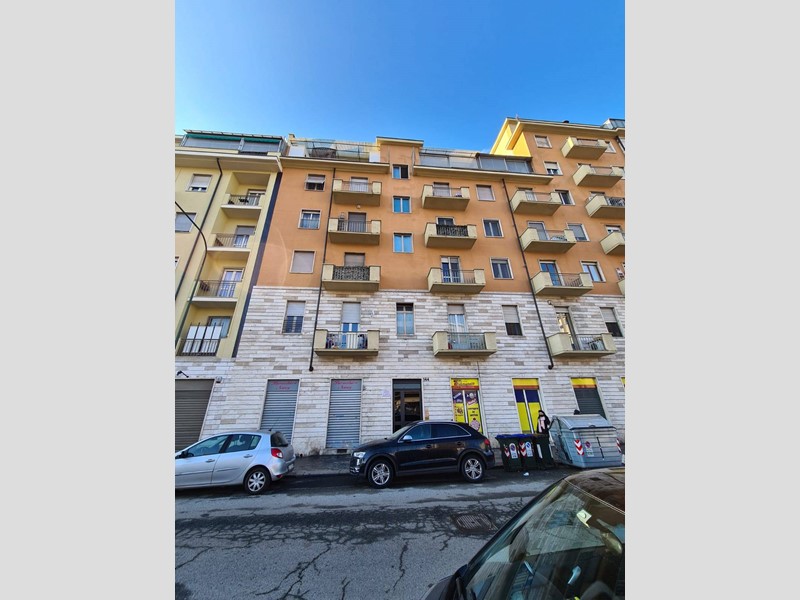 Trilocale in Vendita a Torino, 69'000€, 73 m²