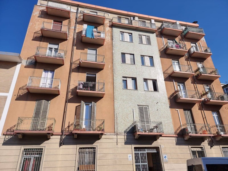 Bilocale in Vendita a Torino, 39'000€, 64 m²