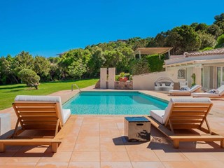 Villa in Affitto a Arzachena, 600 m²