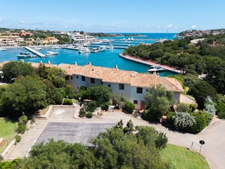 Trilocale in Vendita a Arzachena, 1'200'000€, 92 m²