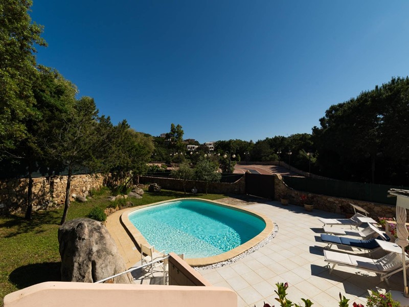 Villa in Vendita a Olbia, 2'800'000€, 350 m²