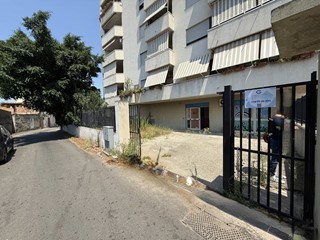 Negozio in Vendita a Reggio Calabria, 70'000€, 122 m²