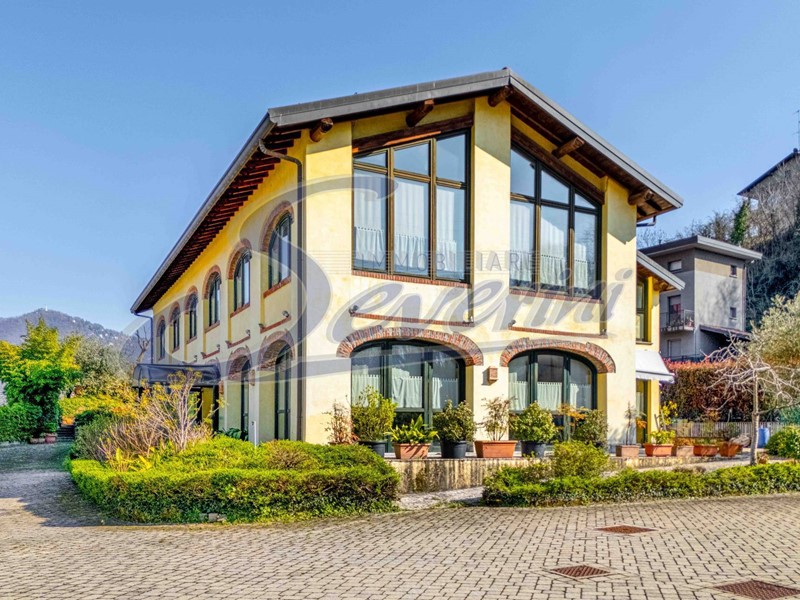 Attività commerciale in Vendita a Como, 2'100'000€, 1150 m²