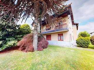 Villa in Vendita a Castiglione Olona, 399'000€, 489 m²