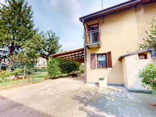 Villa in Vendita a Tradate, 189'000€, 109 m²