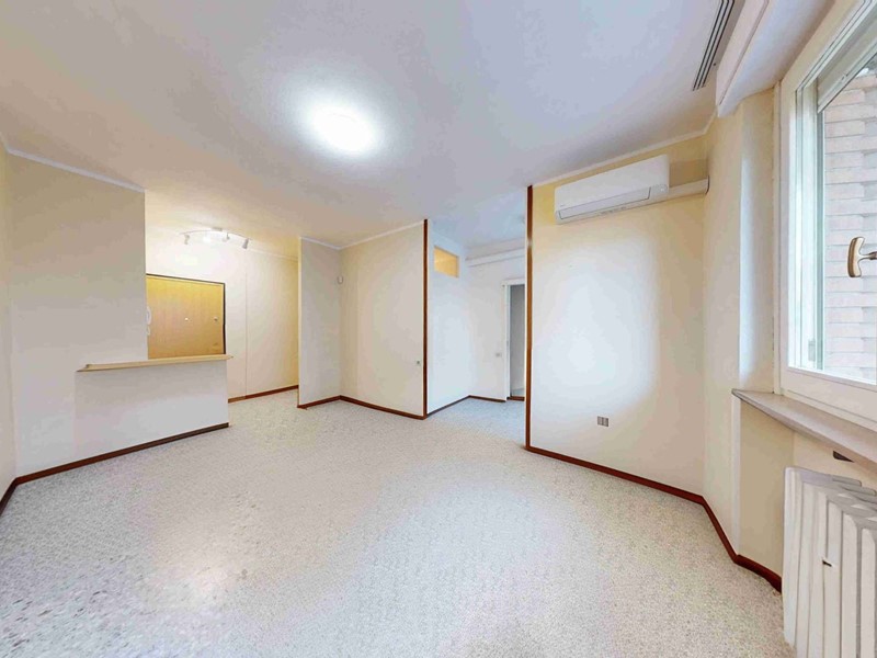 Trilocale in Vendita a Tradate, 109'000€, 76 m²
