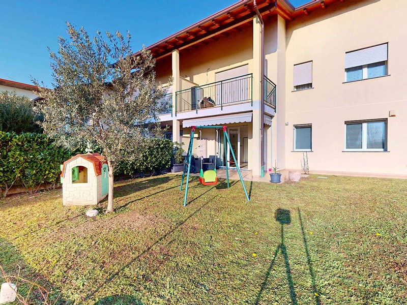 Trilocale in Vendita a Cairate, 239'000€, 109 m²