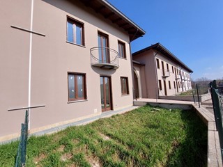 Villa in Vendita a Tradate, 281'000€, 190 m²