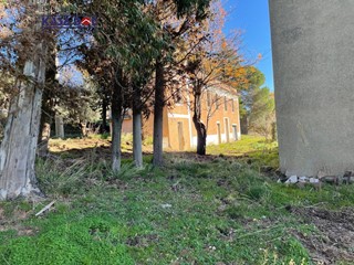 Rustico in Vendita a Tiriolo, 168'000€, 12 m²