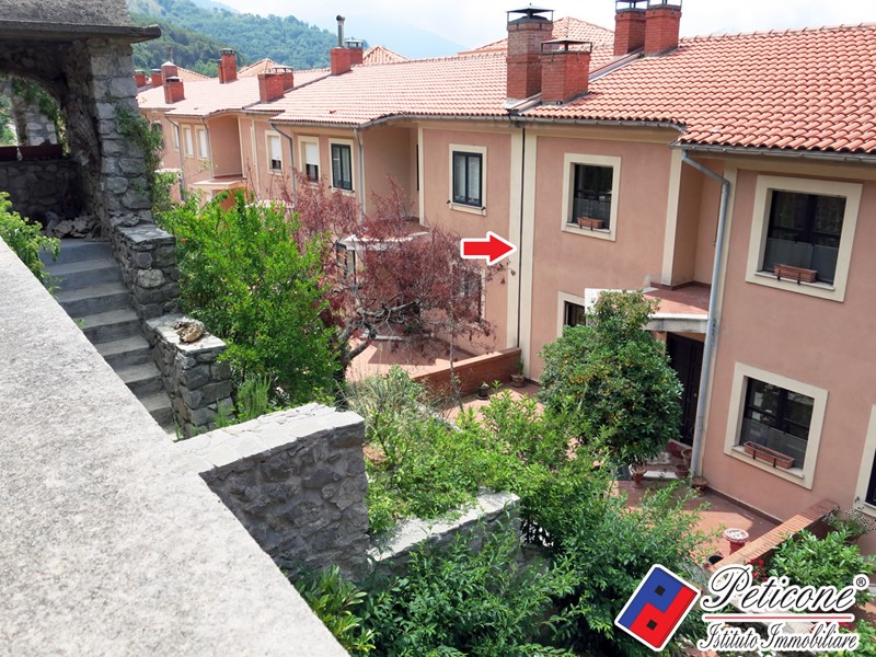 Villa in Vendita a Campodimele, 160'000&euro;, 210 m²