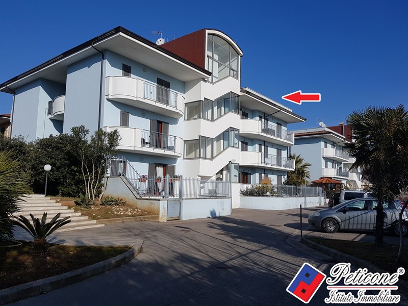 Appartamento in Vendita a Fondi, 120'000&euro;, 93 m²