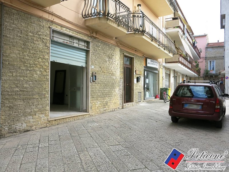 Immobile commerciale in Affitto a Fondi, 500&euro;, 48 m²
