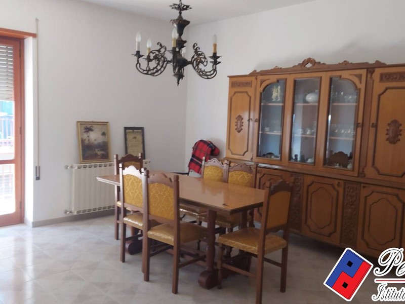 Appartamento in Vendita a Fondi, 250'000&euro;, 272 m²