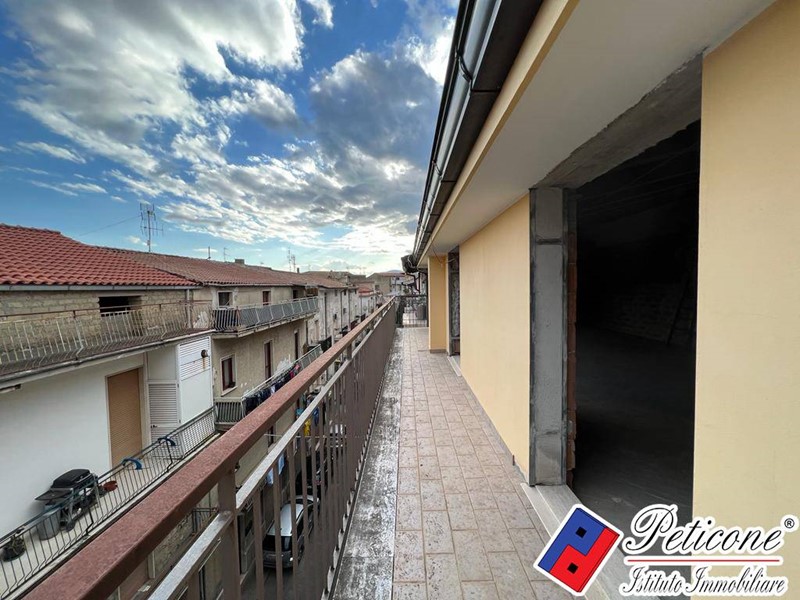 Monolocale in Vendita a Fondi, 80'000&euro;, 90 m²