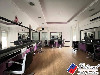 Immobile commerciale in Affitto a Lenola, 400€, 50 m²